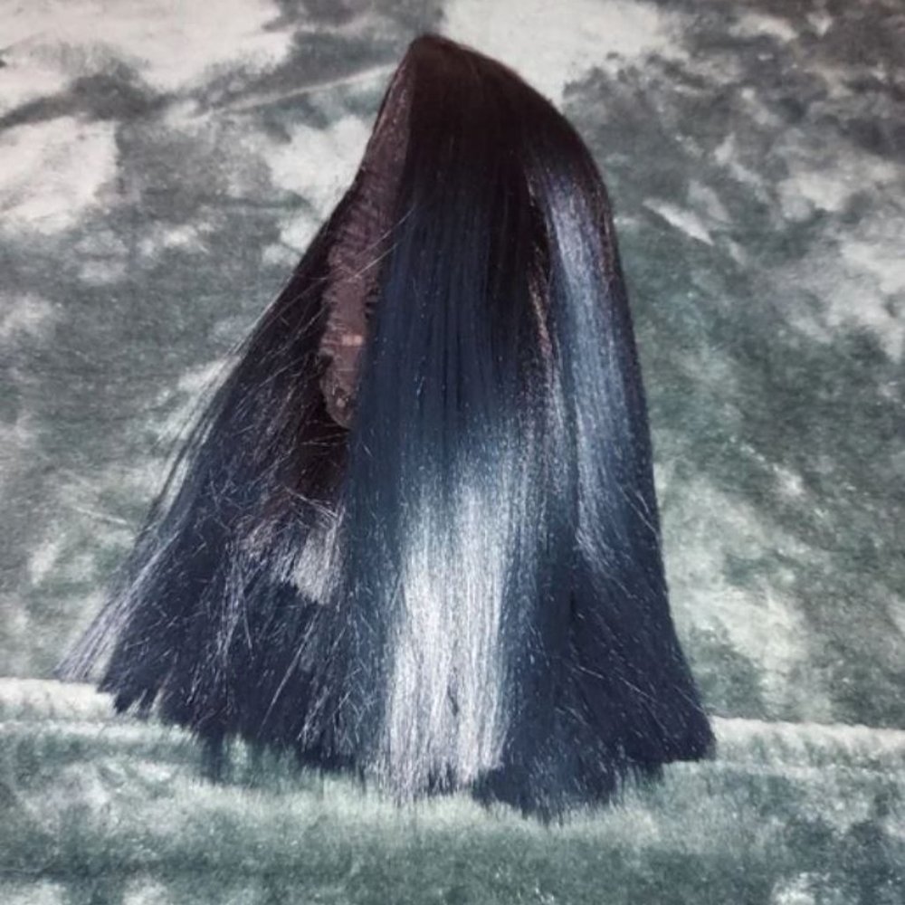 Blue Wig - Picture 3 of 4